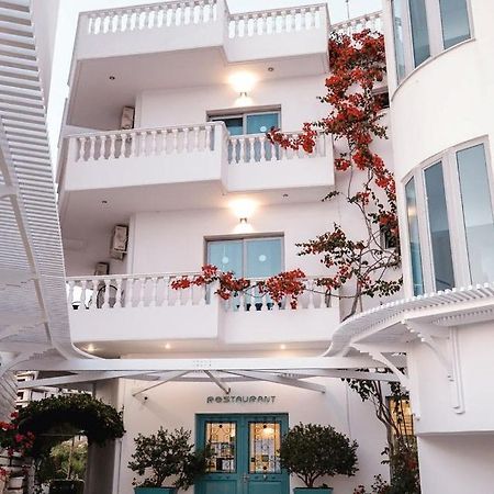 Harmony Hotel Sarandë Exterior foto